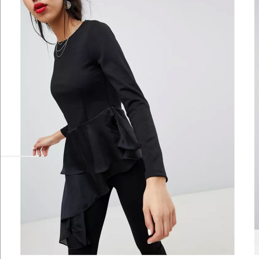 Lost Ink Long sleeve asymmetric top